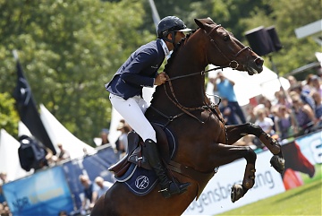 Team Paris Panthers - Nayel Nassar on Lucifer V